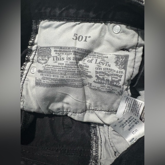 Levi’s 501 high rise button fly distressed black shorts size 25 - Picture 4 of 10